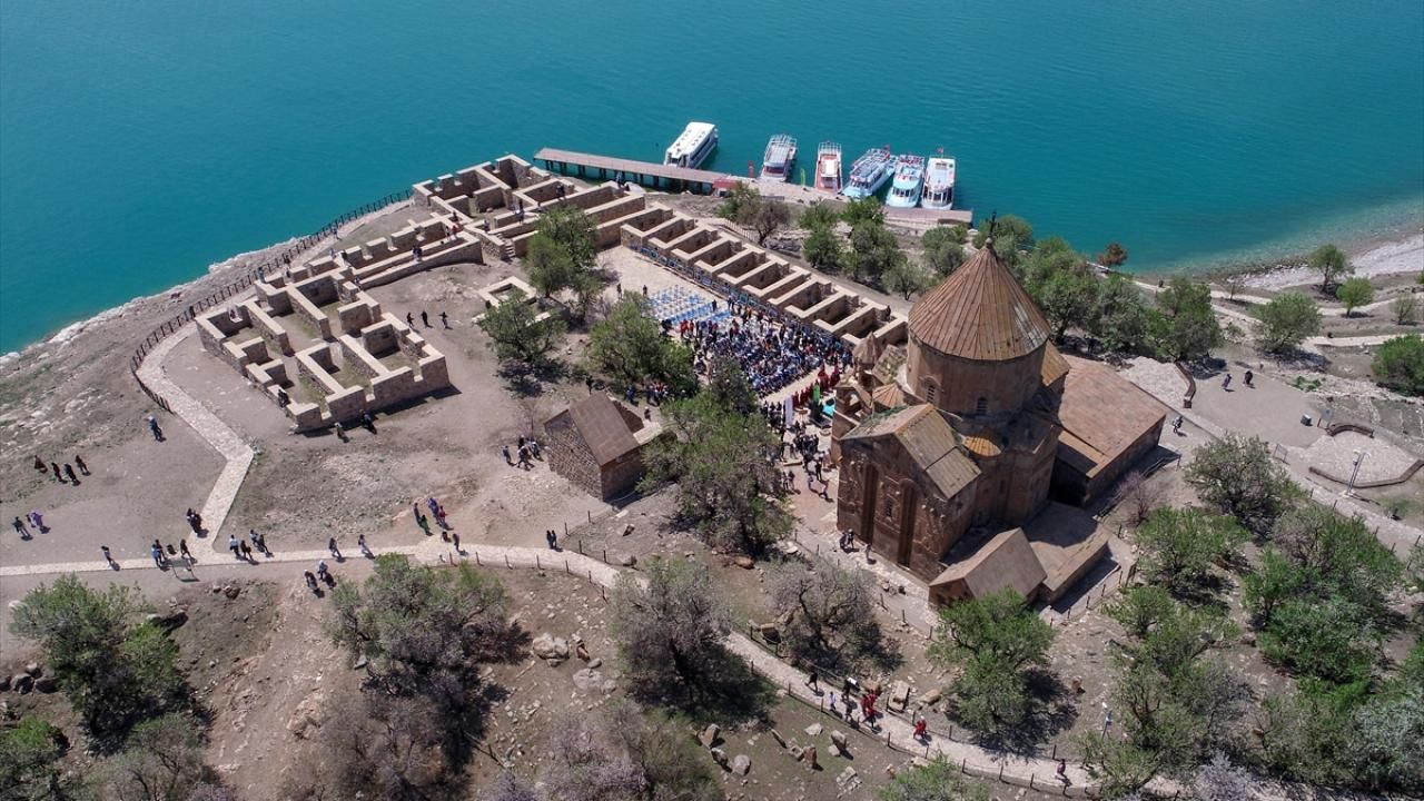 Van, 3'üncü kez Badem Çiçeği Festivali'ne hazır