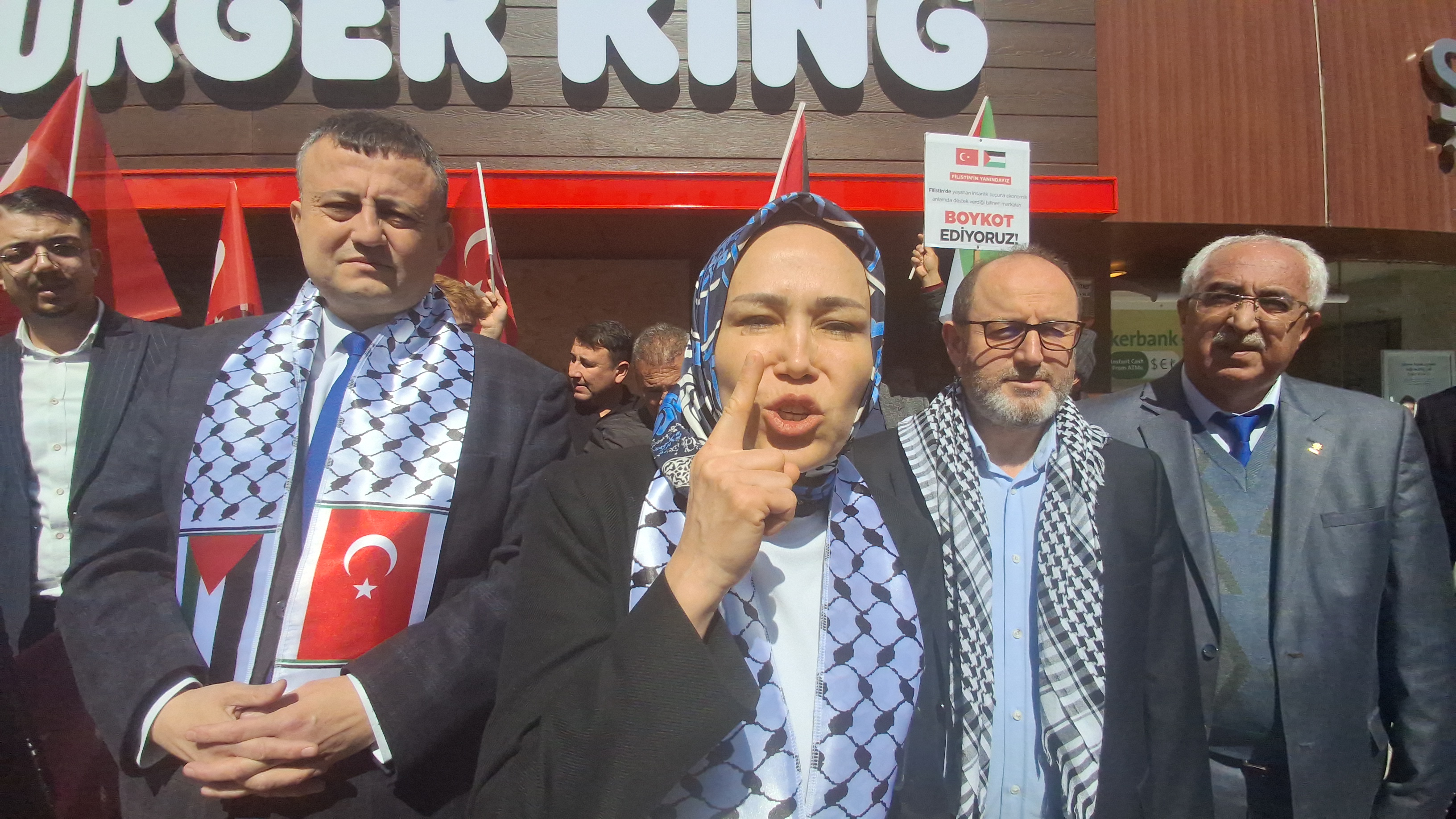 Ankara Milletvekili Asuman Erdoğan'dan “Burger King” mağazası protestosuna yönelik açıklama