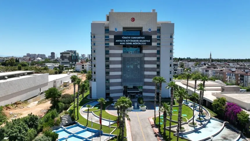 AK Parti Antalya İl Başkanı Ali Çetin: Türkiye’nin en pahalı suyunu içiyoruz