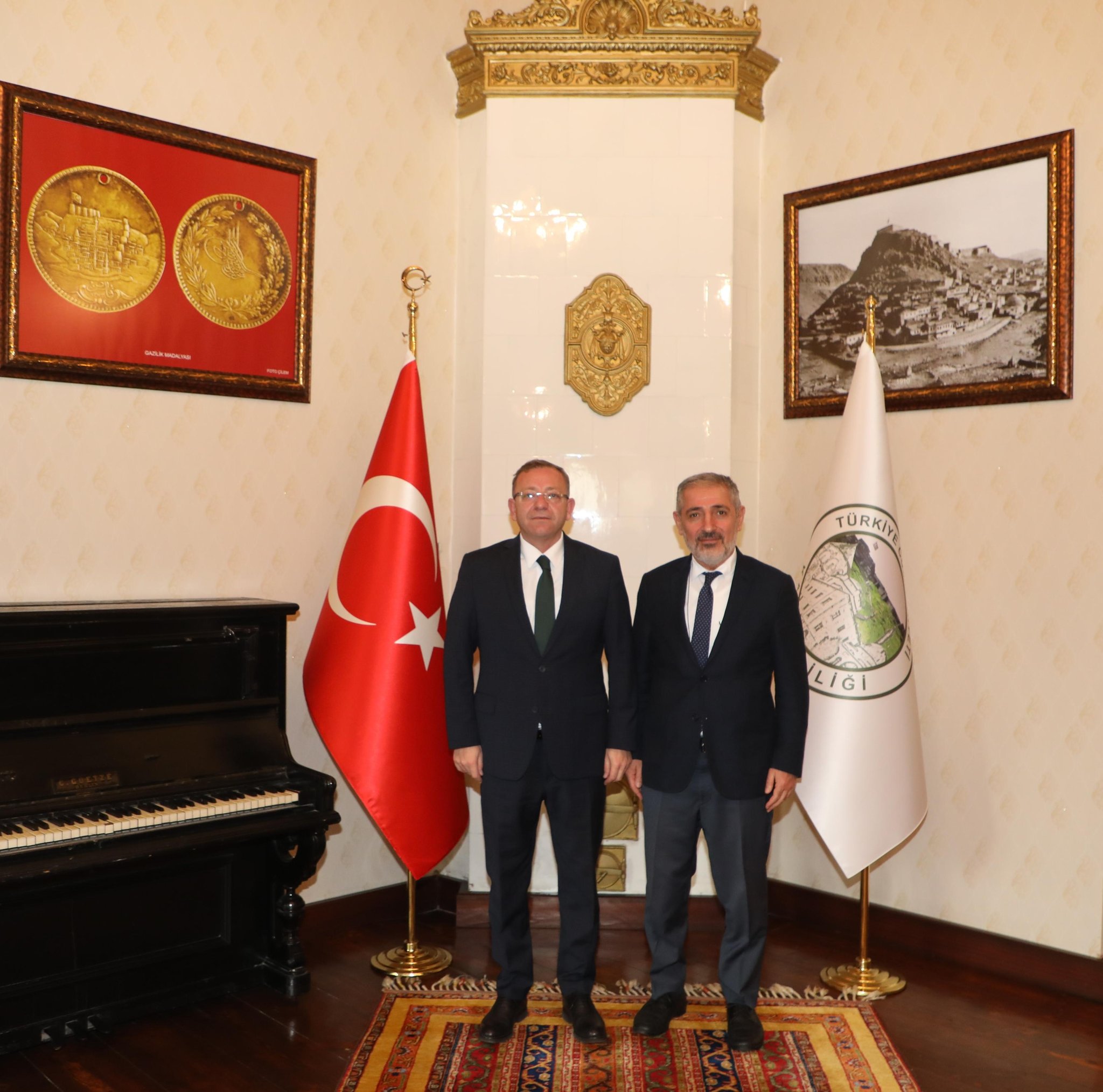 Rektör Mehmet Biber'den Vali Ziya Polat'a ziyaret