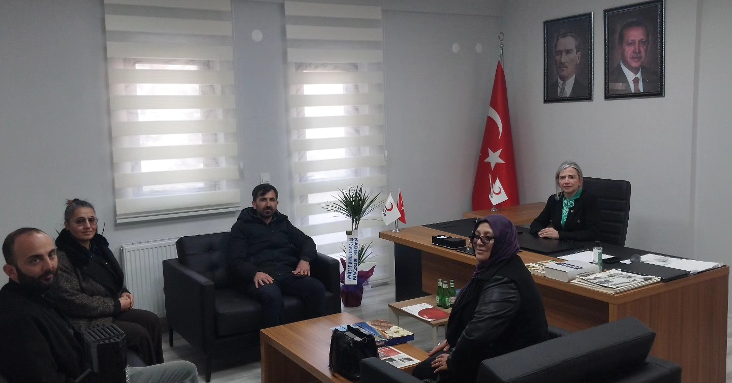 Kars İHH Şubesinden Kızılay Kars Şube Başkanlığına ziyaret