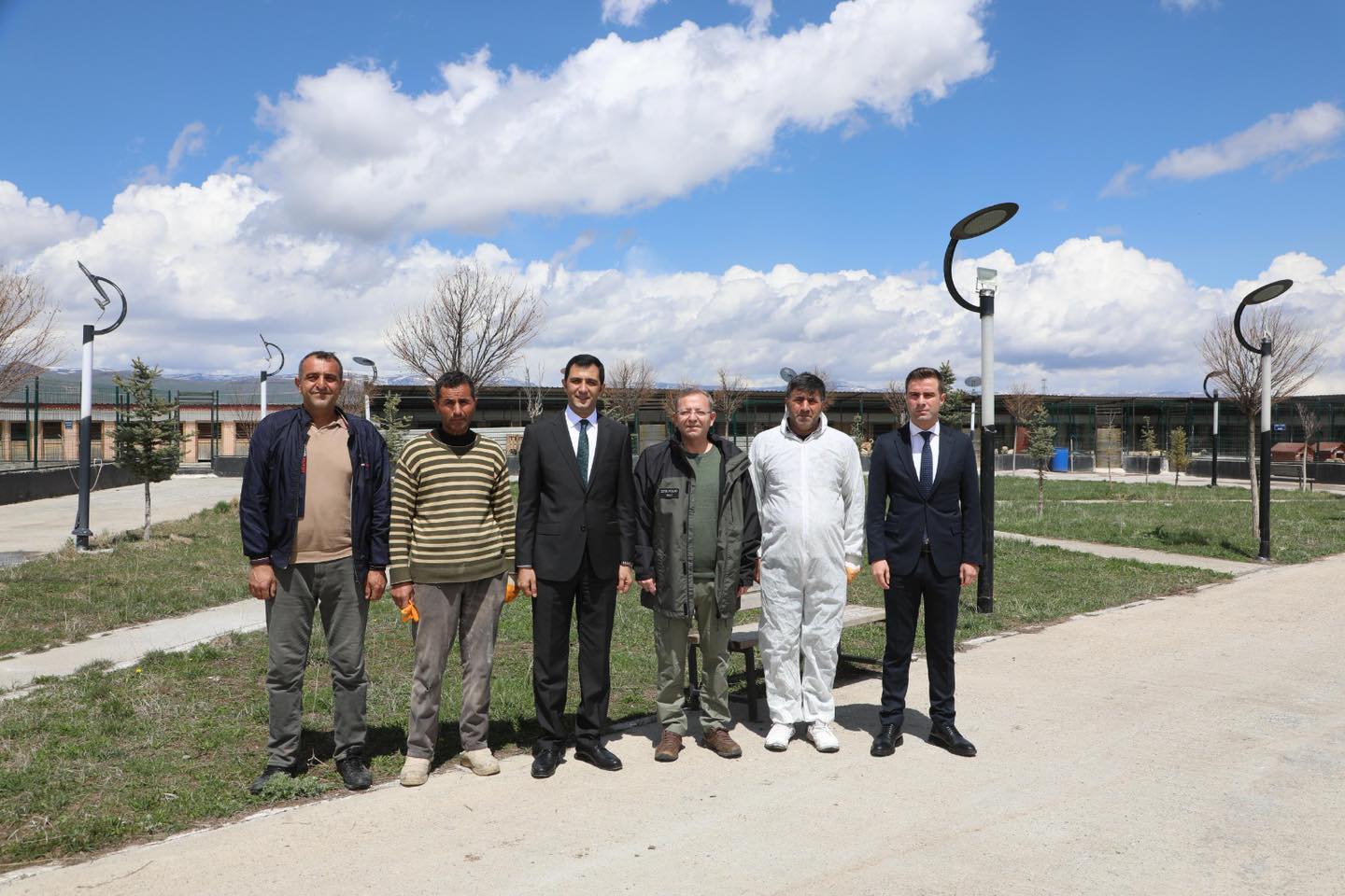 Vali Ziya Polat, Hayvan Bakımevinde incelemelerde bulundu