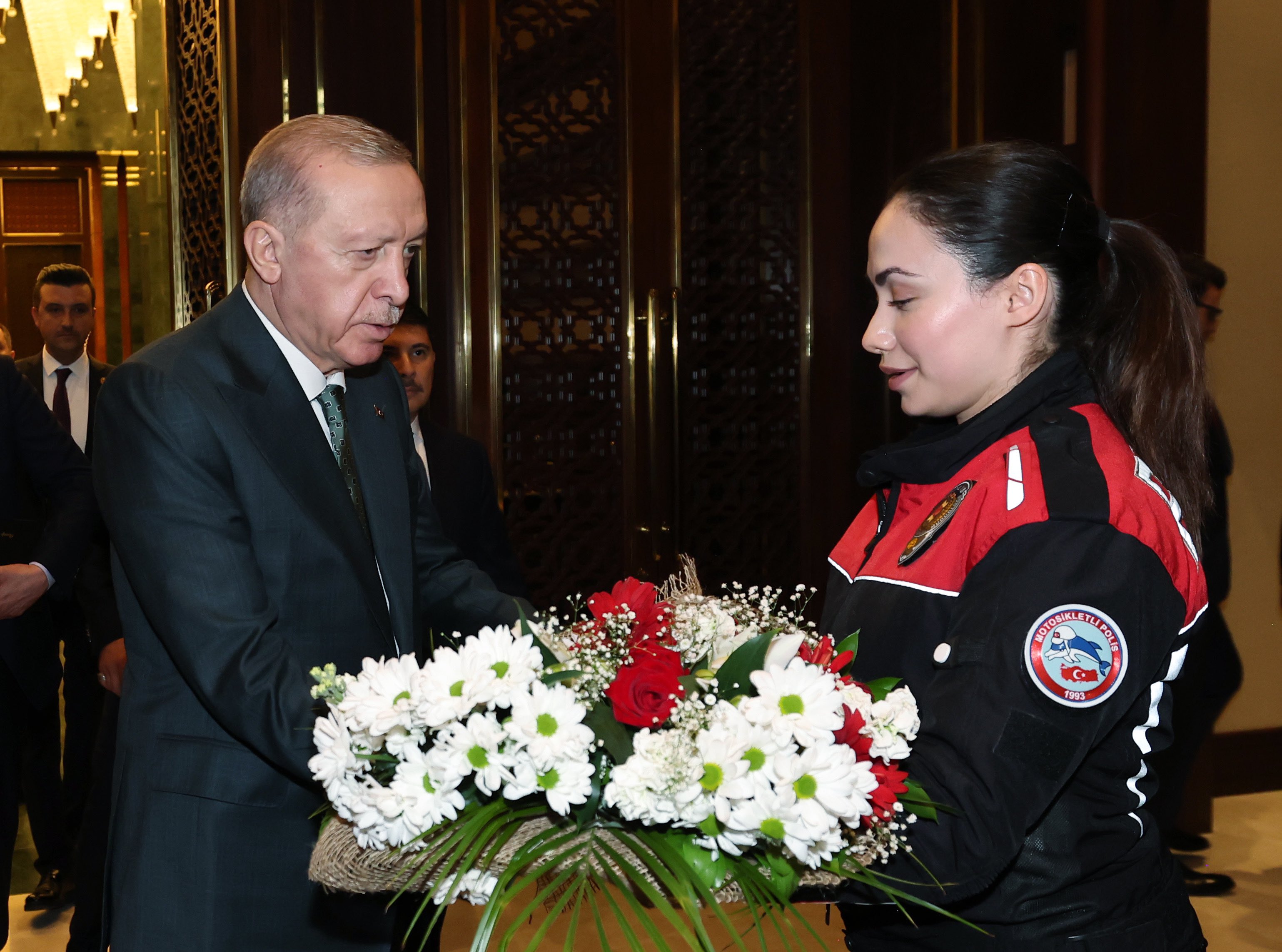 Cumhurbaşkanı Erdoğan Türk Polis Teşkilatı ile bir araya geldi