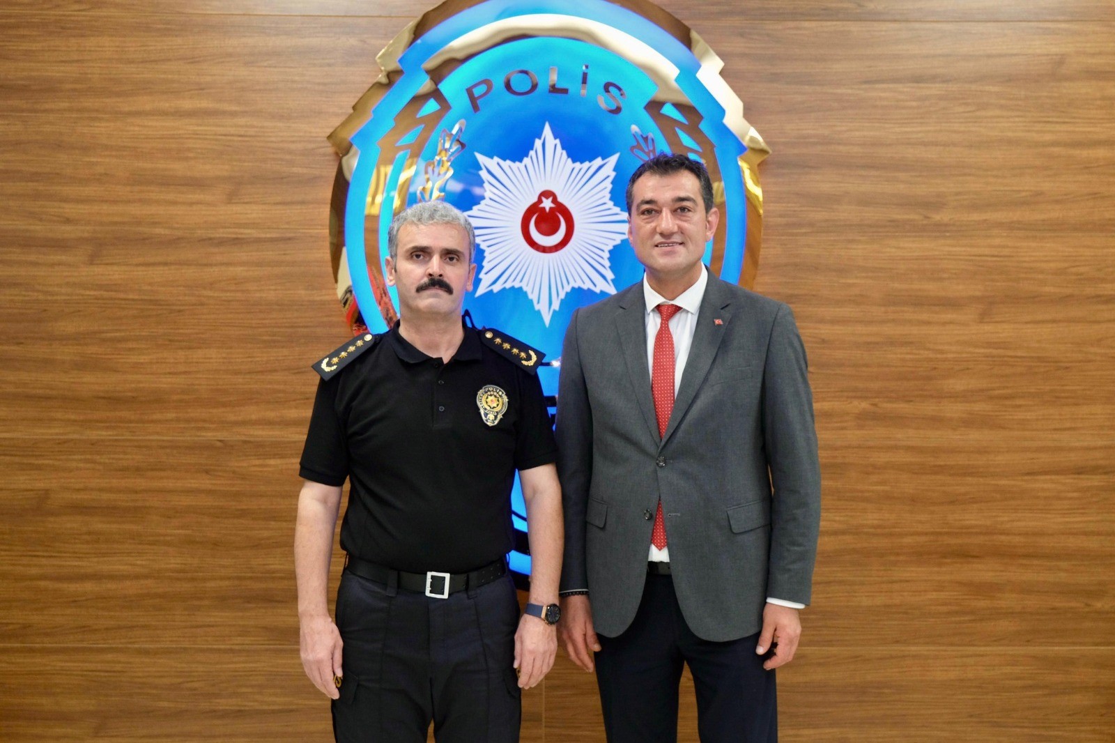 Fuat Köse'den Türk Polis Teşkilatı mesajı