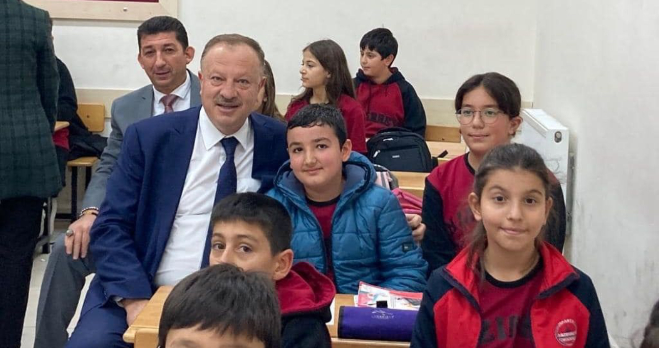 Recep Özel’den 23 Nisan mesajı