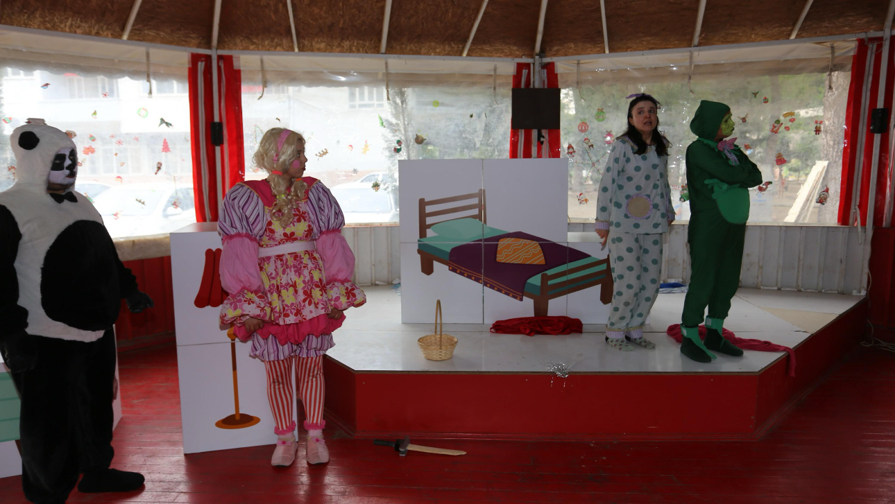 Kepez’den 23 Nisan’da Sevgi Evi’ne tiyatro sürprizi