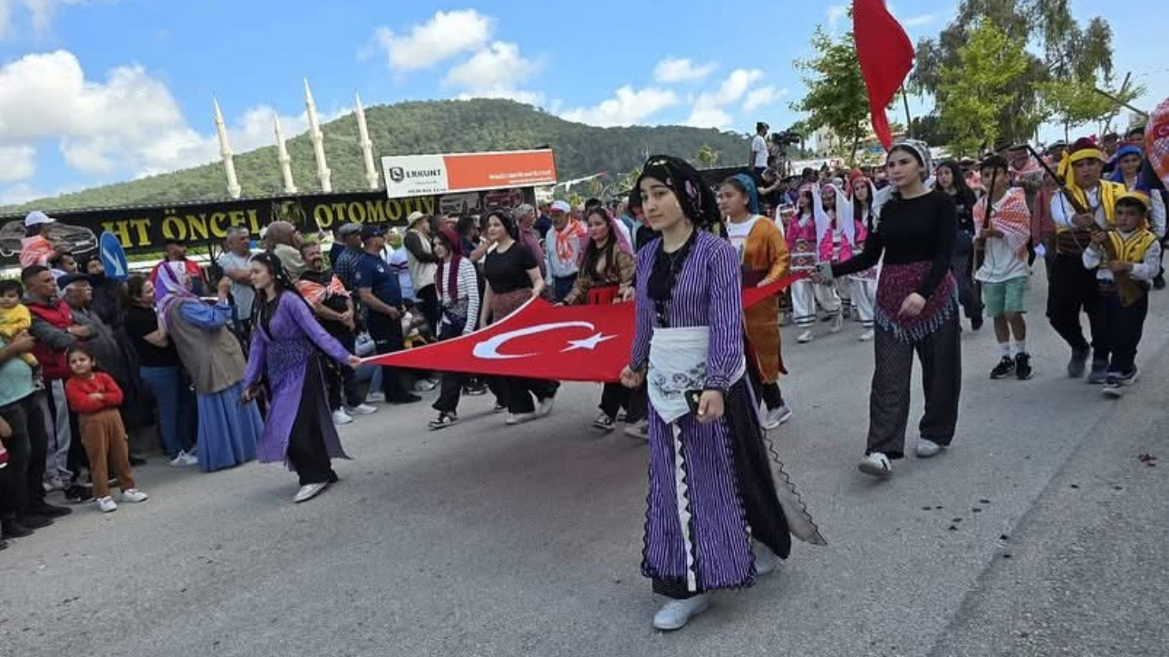 Kumluca’da 26. kez temsili yörük göçü canlandırıldı!