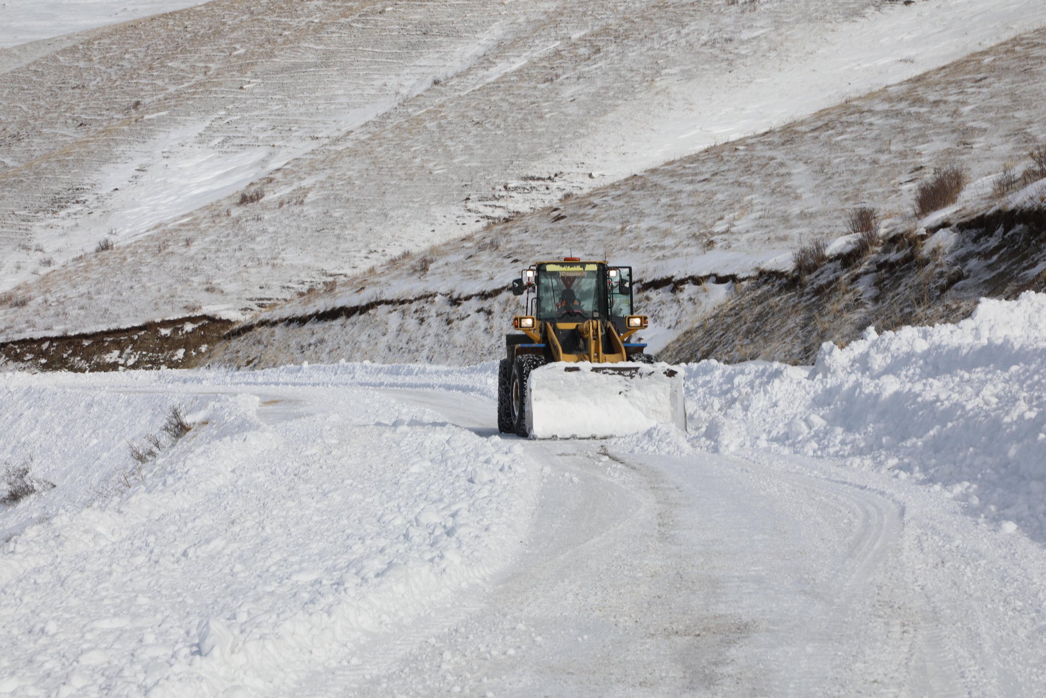 Kars’ta 12 köy yolu ulaşıma kapandı