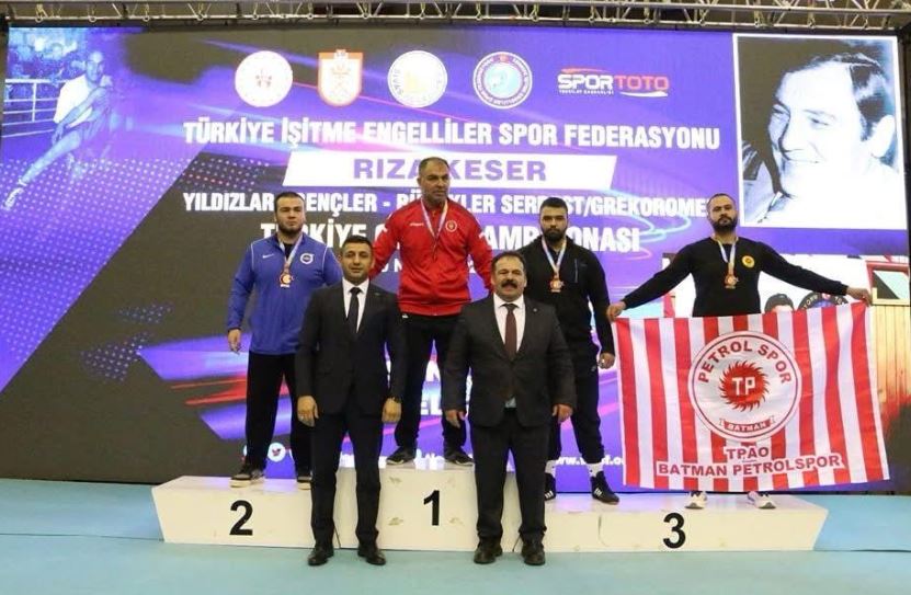 Ordu Büyükşehir'in başarılı sporcuları madalyaya doymuyor