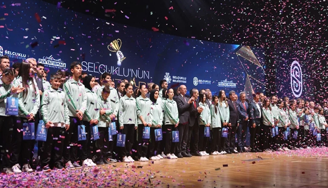 Konya Selçuklu’nun başarılı sporcuları ödüllendirildi