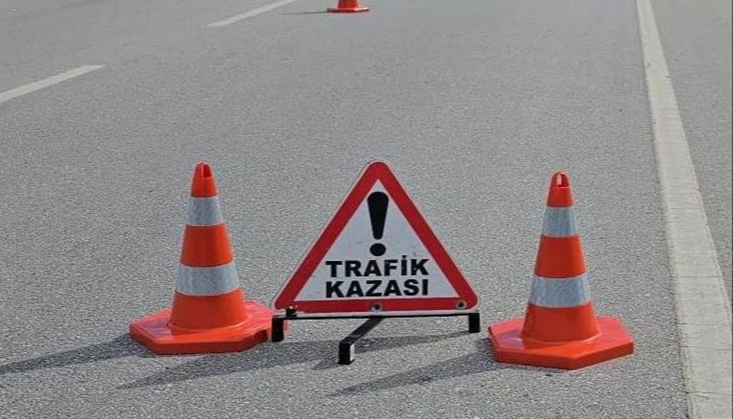 Antalya Kumluca’da otomobille motosiklet çarpıştı