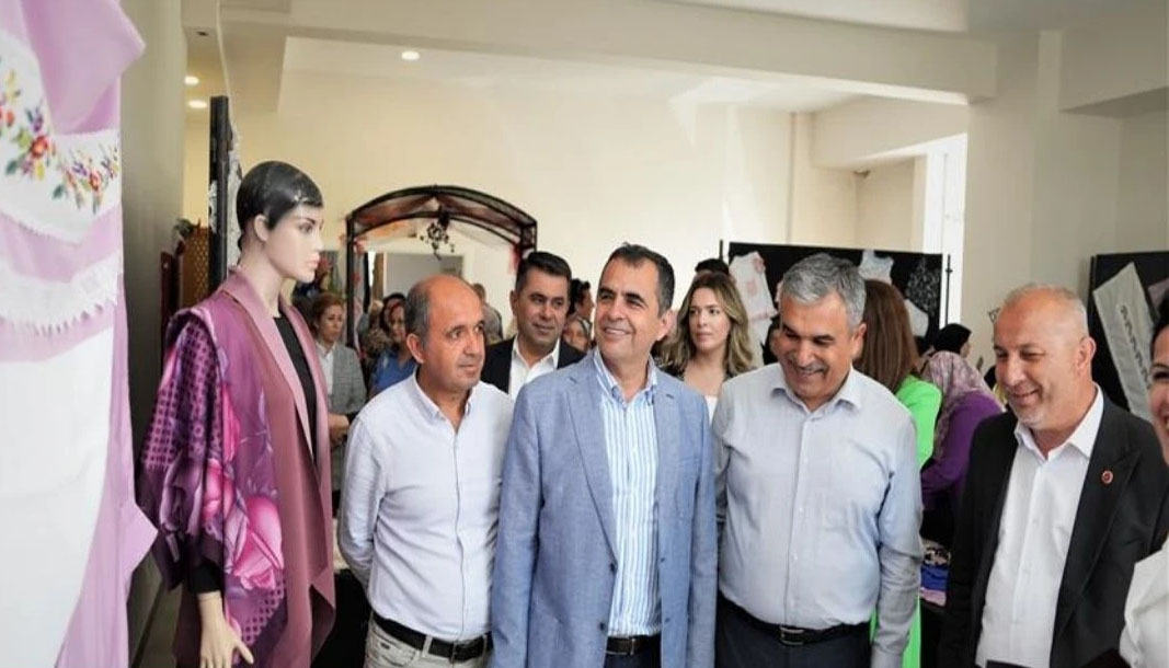 Kadının izi, sanatın sesi: Alanya'da el emeği sergisine büyük ilgi!