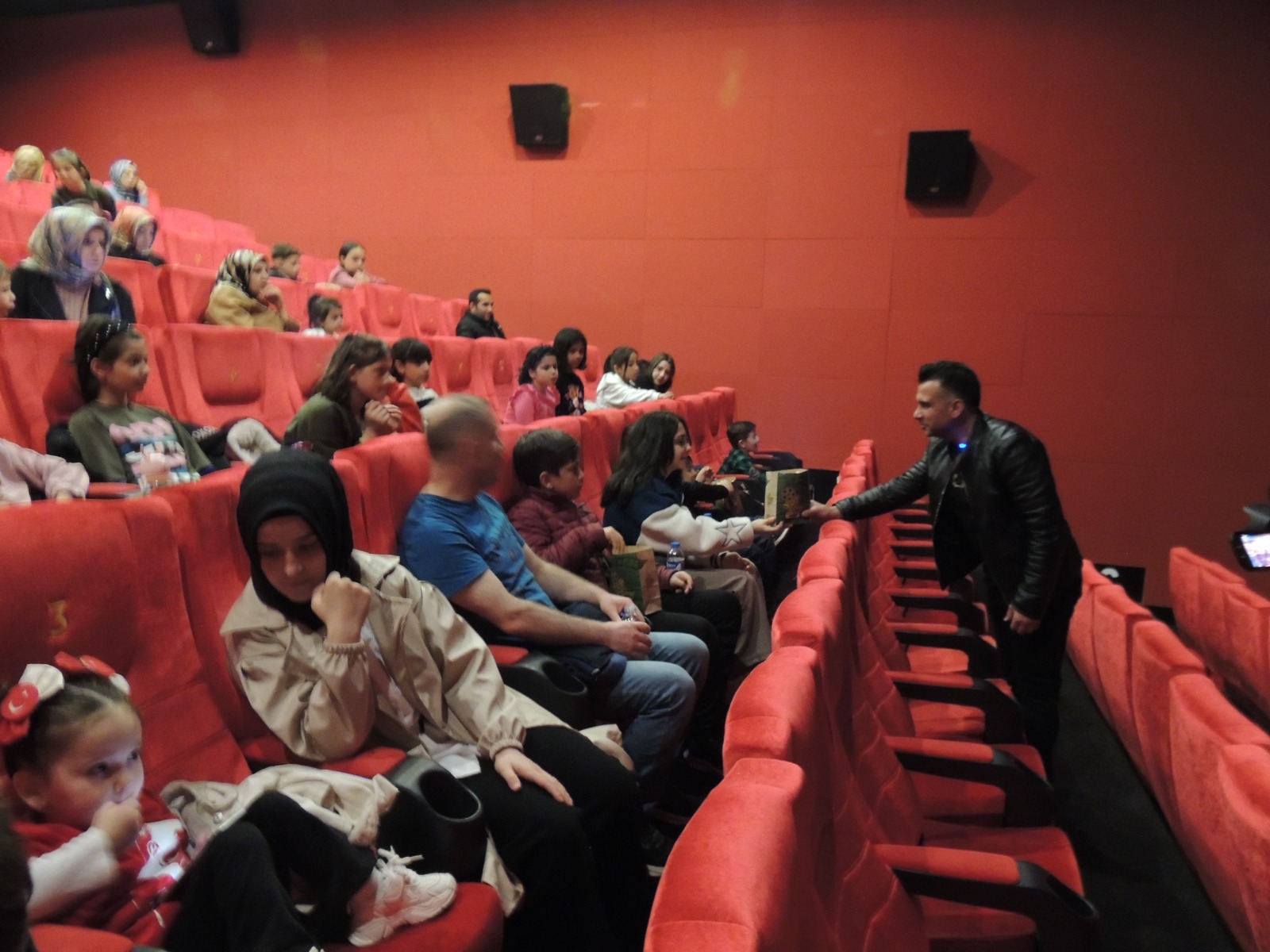 Şehit ve gazi çocukları 23 Nisan’da sinema etkinliğinde buluştu