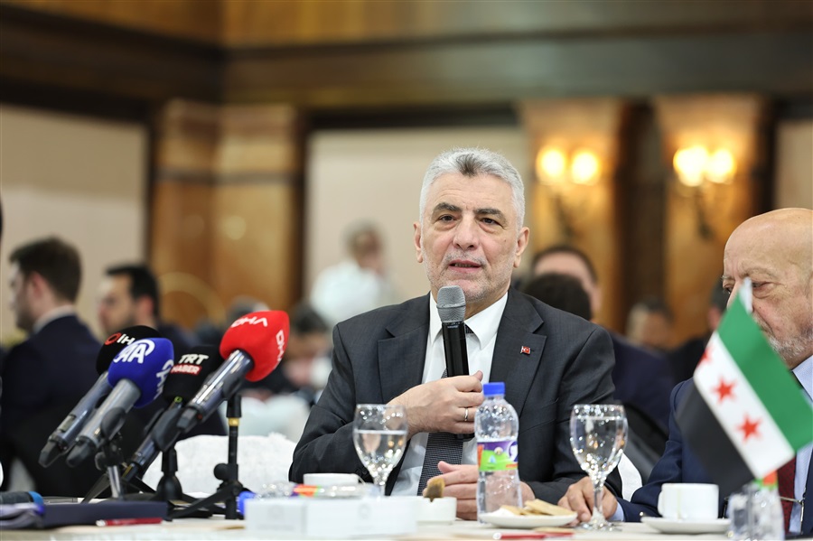 Ticaret Bakanı Bolat; Türkiye ile Suriye ekonomide etle tırnak gibi olmalı