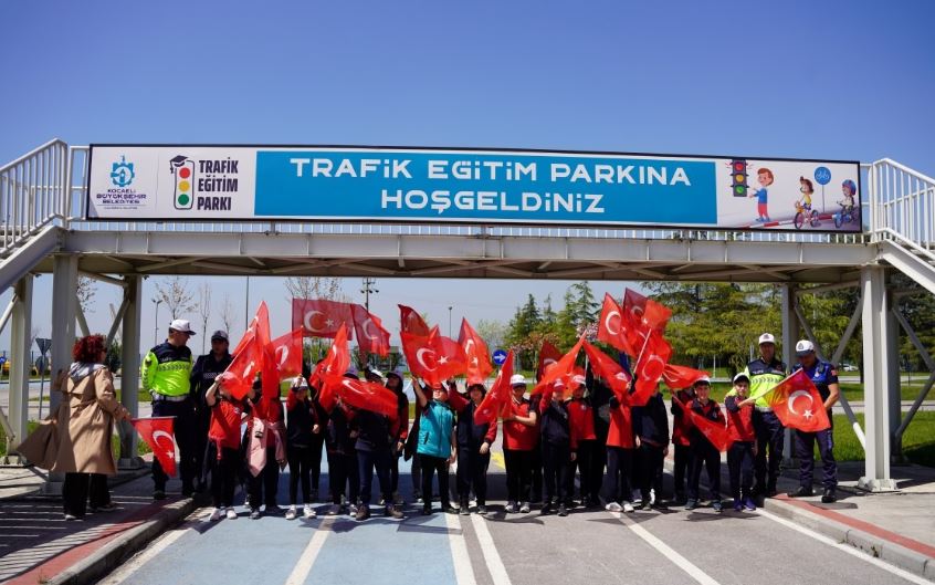 Kocaeli’de Trafik Eğitim Parkı’nda renkli kutlama