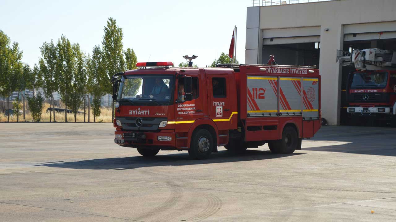 Diyarbakır’da apartman yangınında 3’ü çocuk 5 kişi hastaneye kaldırıldı