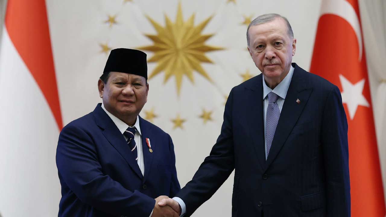 Cumhurbaşkanı ​​​​​​​ Erdoğan: "Filistin davasında Endonezya ile omuz omuzayız"