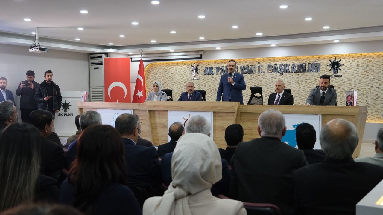 Bakan Kacır: Van eserlerin, projelerin, kalkınmamın şehri olacak