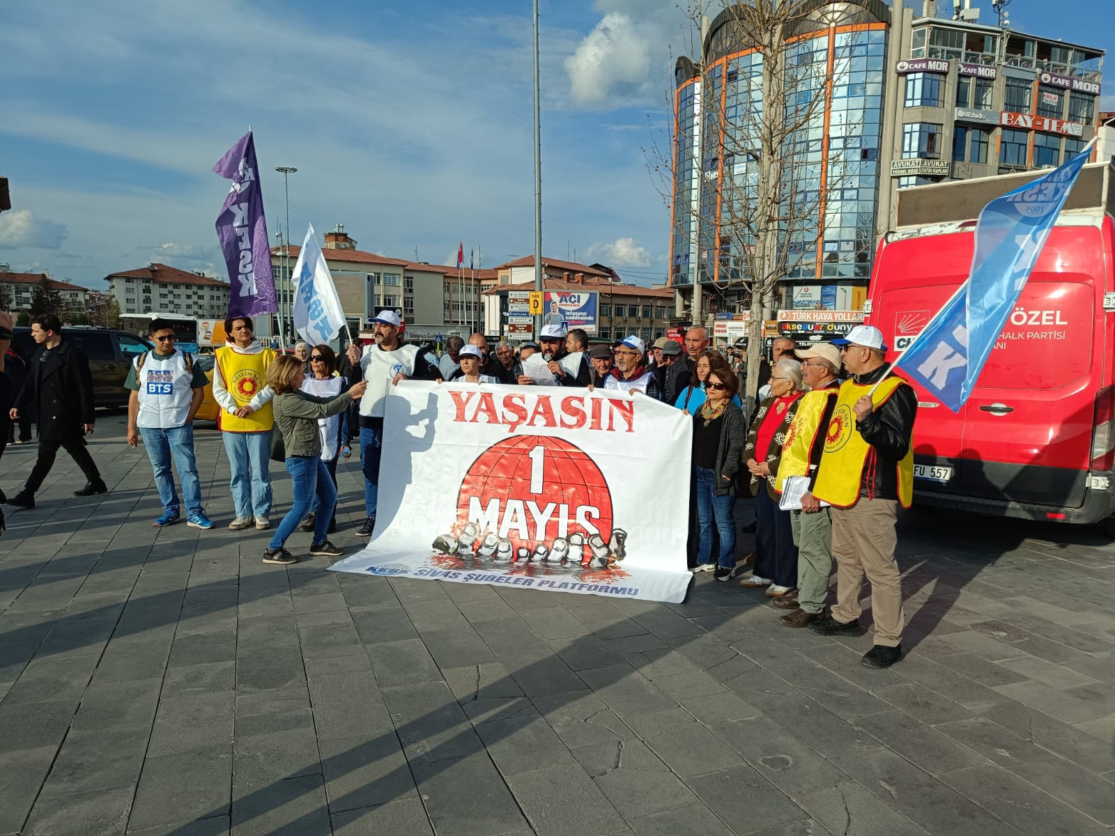 Tayfun Karakoç: “1 Mayıs'ta Mevlana miting alanına çağırıyoruz!”