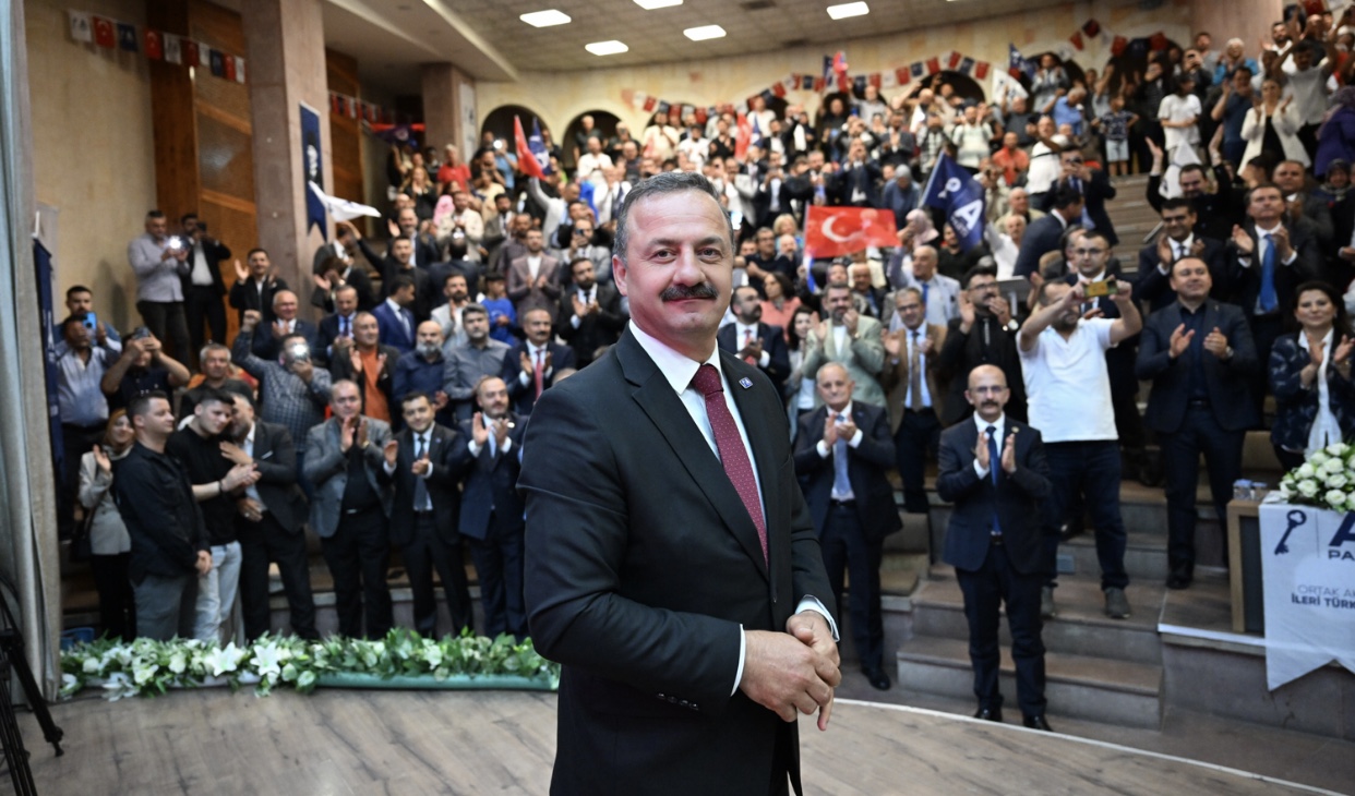 Ağıralioğlu Nevşehir'de: 23 yıllık iktidarında Sayın Cumhurbaşkanı muhalefeti yeniyor, memleketin sorunlarını yenemiyor