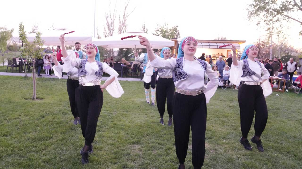 Ankara’da Balkan Hıdırellezi coşkusu: Binlerce kişi baharı ve birliği kutladı