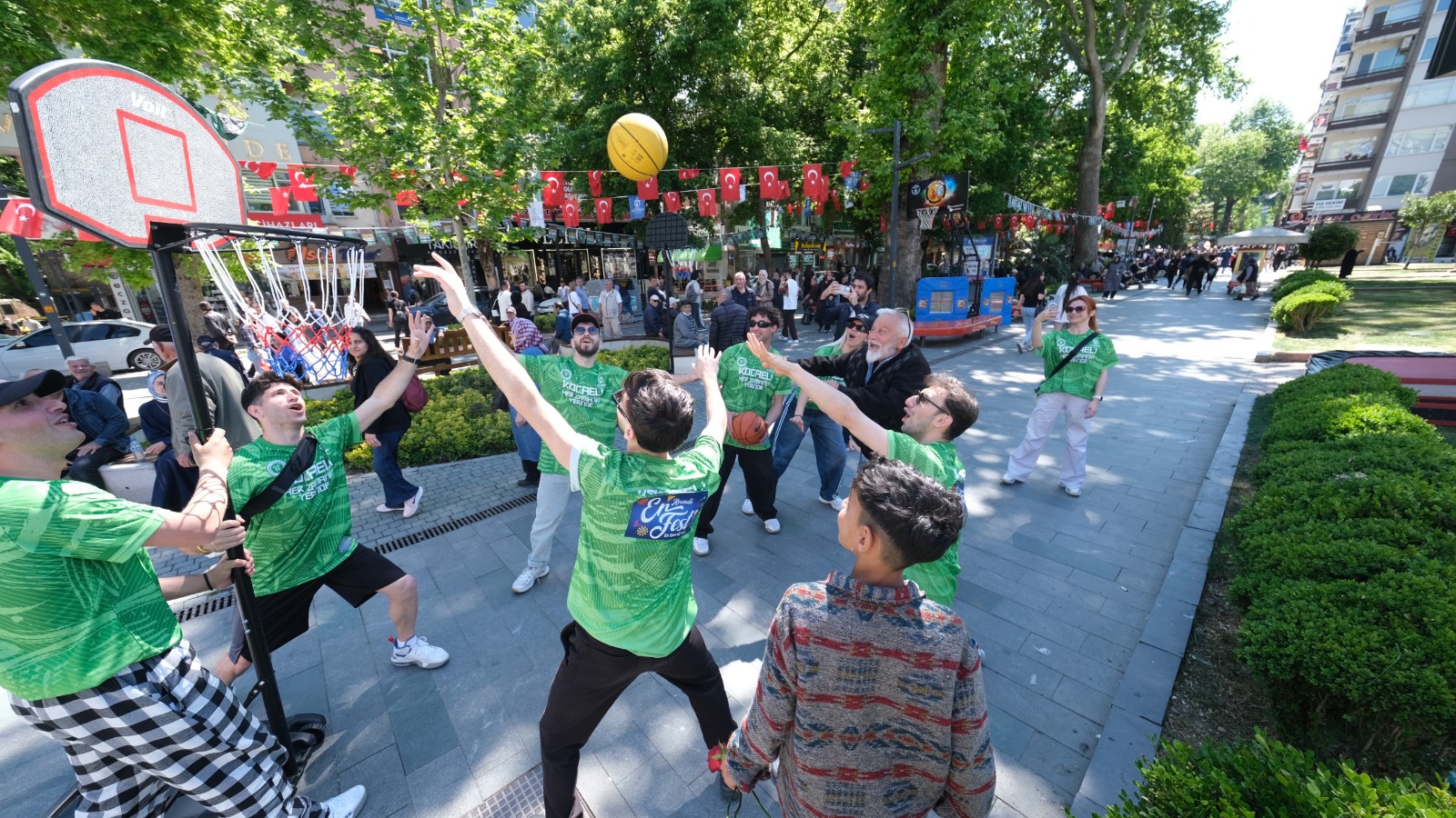 19 Mayıs coşkusu Cumhuriyet Bulvarı'ndan başladı