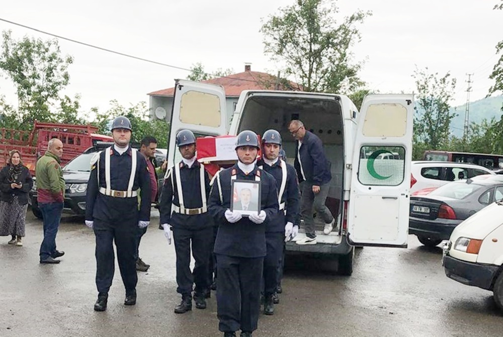 Uzman Çavuş Karagöz askeri törenle uğurlandı