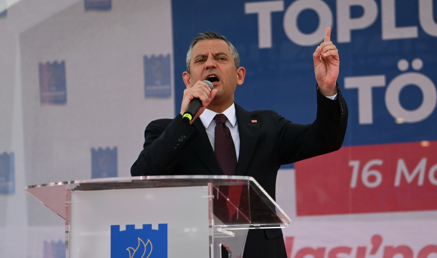 CHP Genel Başkanı Özel, Aydın'da sosyal belediyecilik projelerini tanıttı