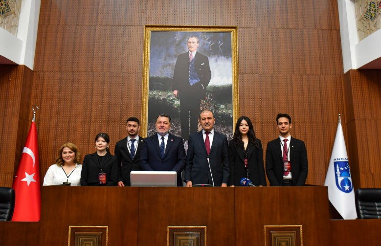 Ankara Büyükşehir Belediye Meclisi gençlere emanet edildi