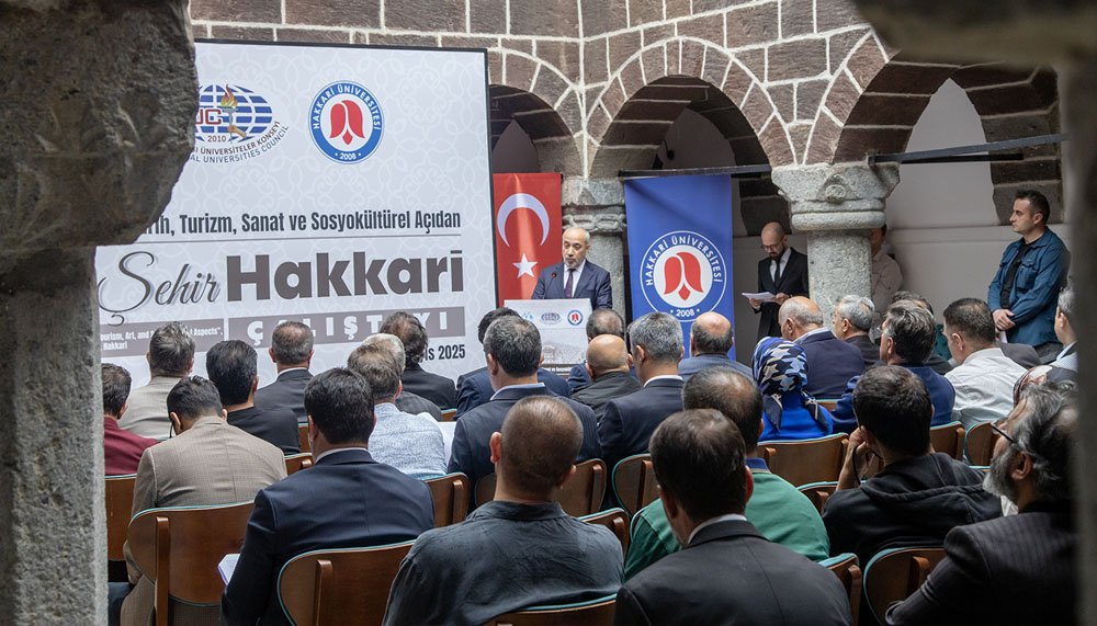 Hakkari Üniversitesi ev sahipliğinde Kadim Şehir Hakkâri çalıştayı düzenlendi