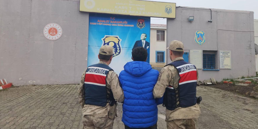 Kars'ta uyarıcı madde suçundan hapis cezası bulunan şahıs jandarma ekiplerince yakalandı