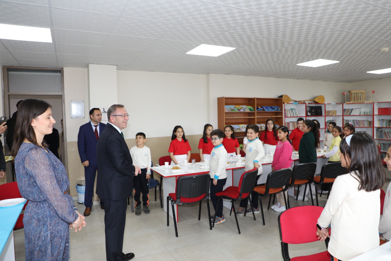 Kars Valisi Ziya Polat’ın okul ziyaretleri sürüyor
