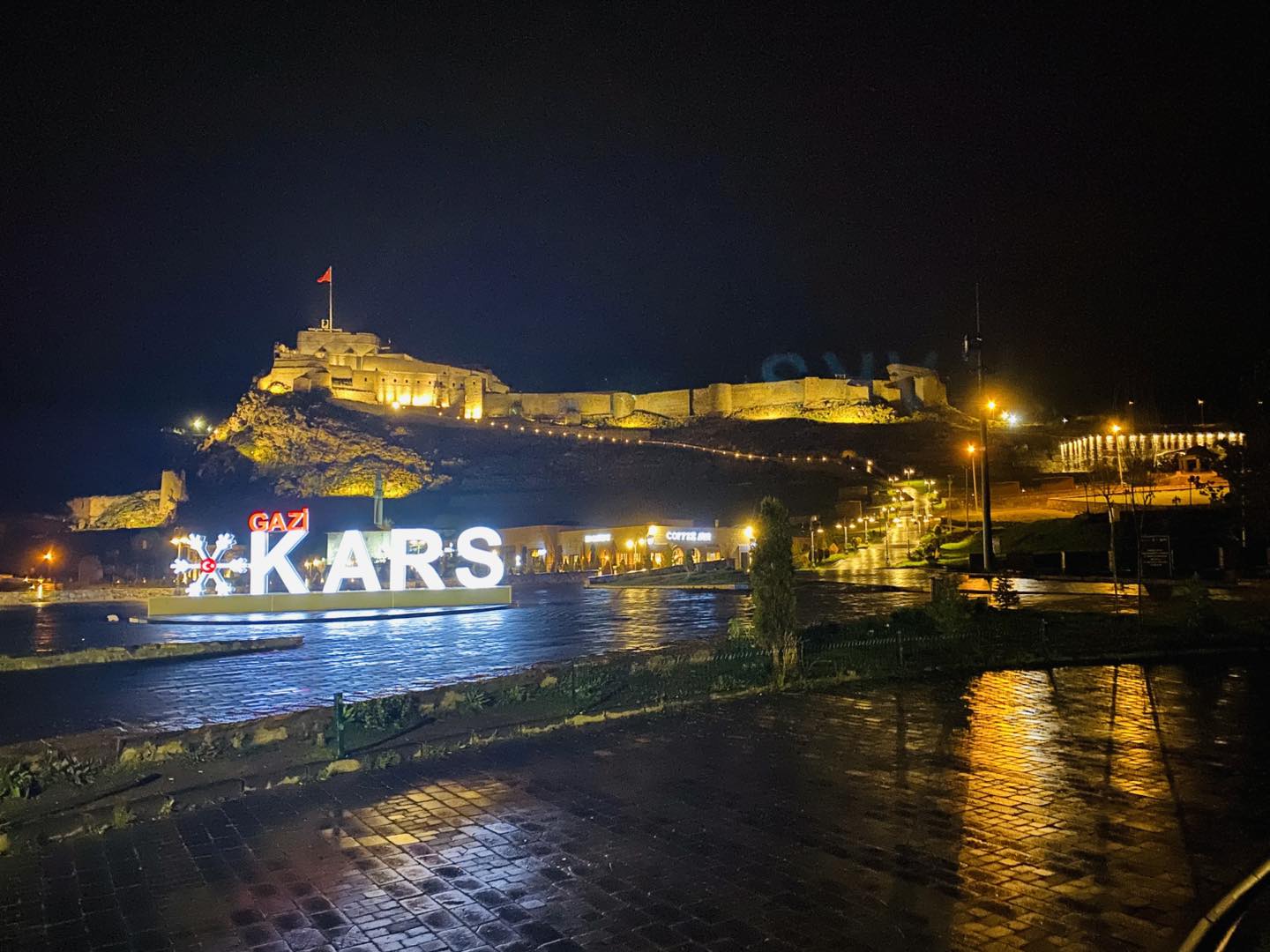 Yağmurun ardından berrak bir Kars gecesi...