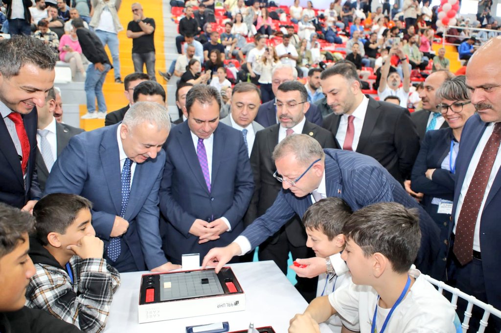 Kars'ta 7. Akıl ve Zeka Oyunları Turnuvası'nın finali start aldı