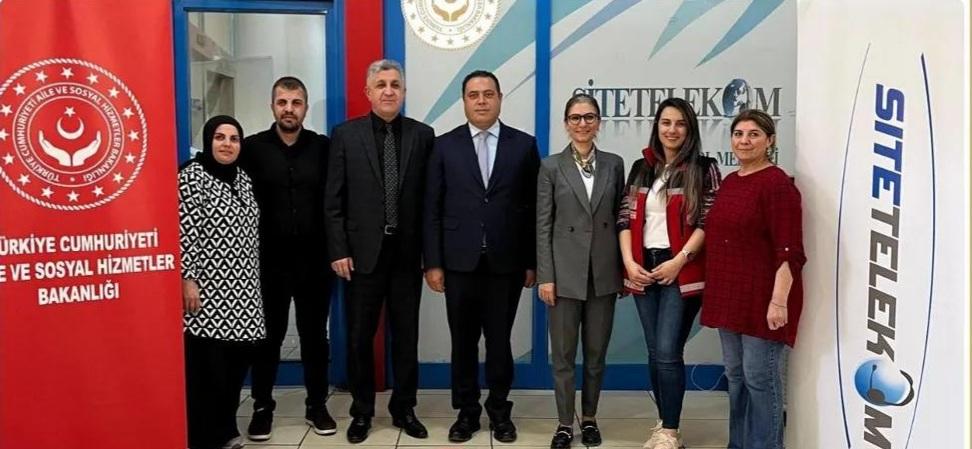 Kars'ta Engelliler Haftası dolayısıyla çağrı merkezlerine ziyaret
