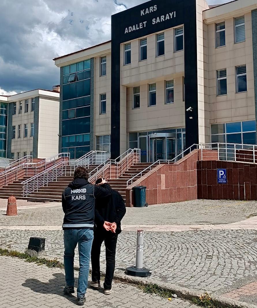 Kars’ta ‘torbacı’ operasyonunda bir şahıs tutuklandı