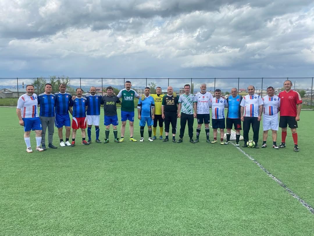 Selim’de Efsaneler Futbol Turnuvası gerçekleştirildi