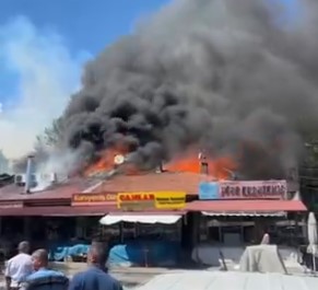 Son dakika... Erzincan Buğday Meydanı'nda yangın!
