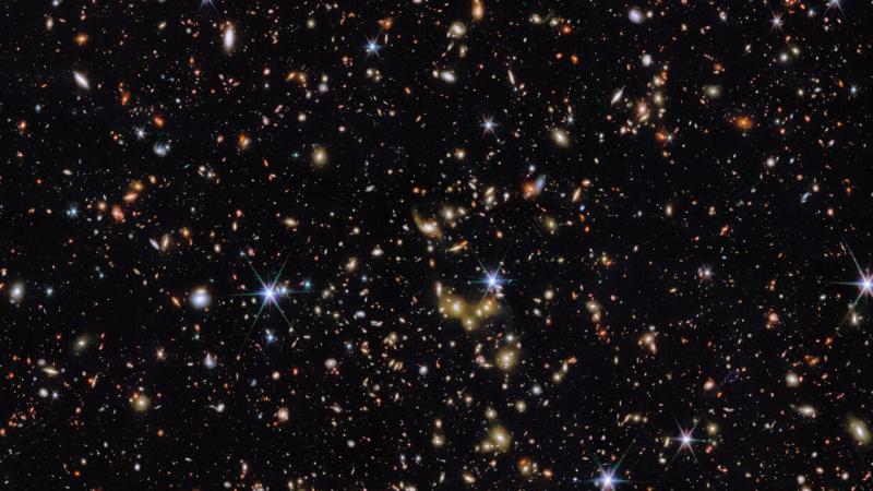 3 milyar ışık yılı uzakta “Fosil Galaksi” keşfi: 7 milyar yıldır değişmeyen kozmik tanık