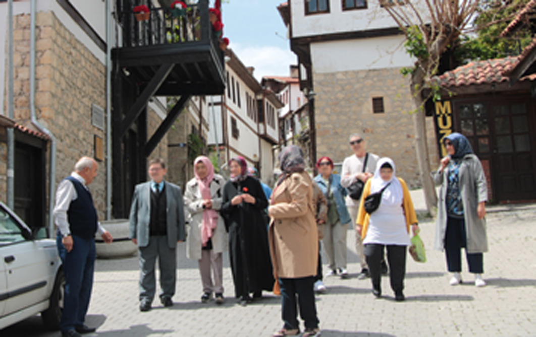 Çubuk Huzurevi sakinlerinin Beypazarı gezisi