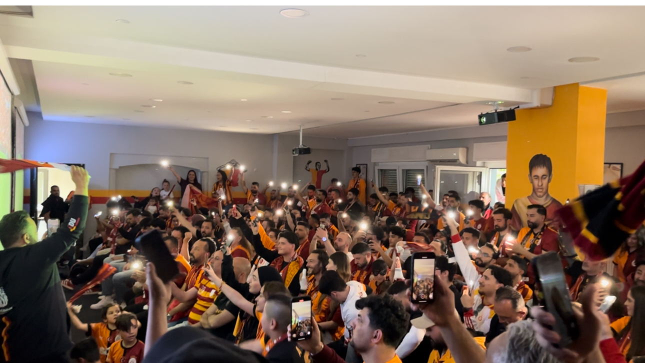 Galatasaray’ın 25. şampiyonluğu Duisburg’da coşkuyla kutlandı