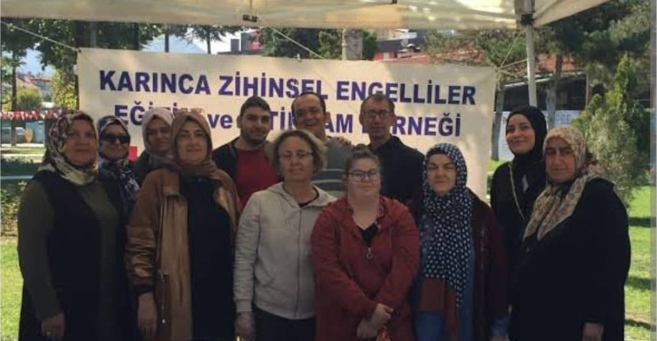 Isparta’da özel çocuklar yararına kermes