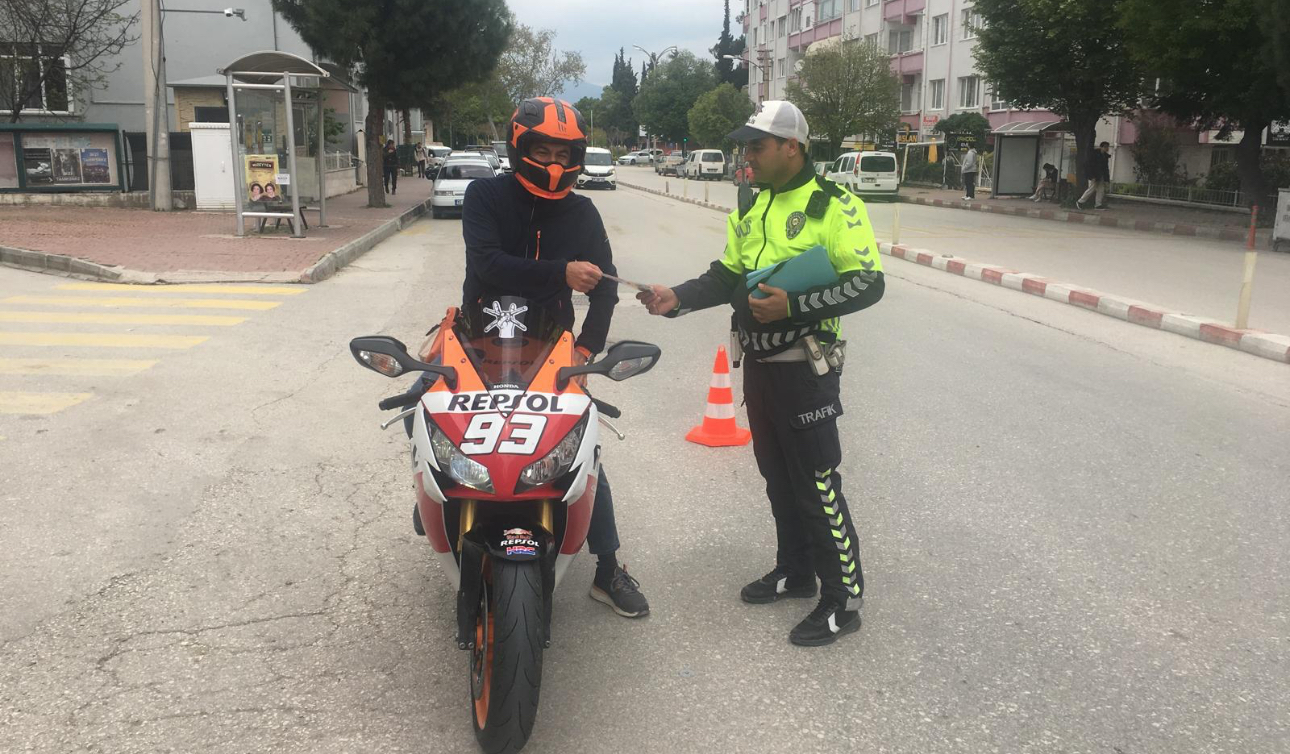 Burdur Emniyetinden motosiklet kullanıcılarına sıkı denetim