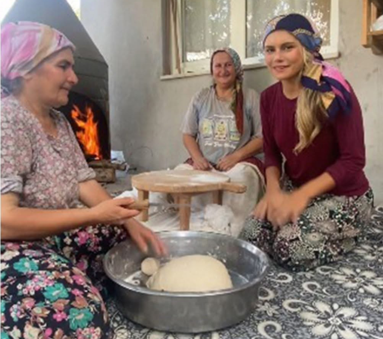 İsveçli Nicole Alanya’ya yerleşti, köy hayatıyla fenomen oldu!