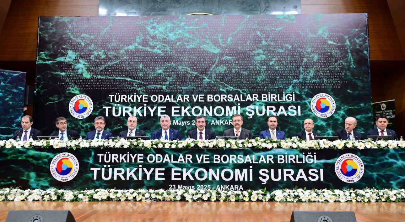 Başkan Çelik iş dünyasının sorunlarını bakanlara iletti