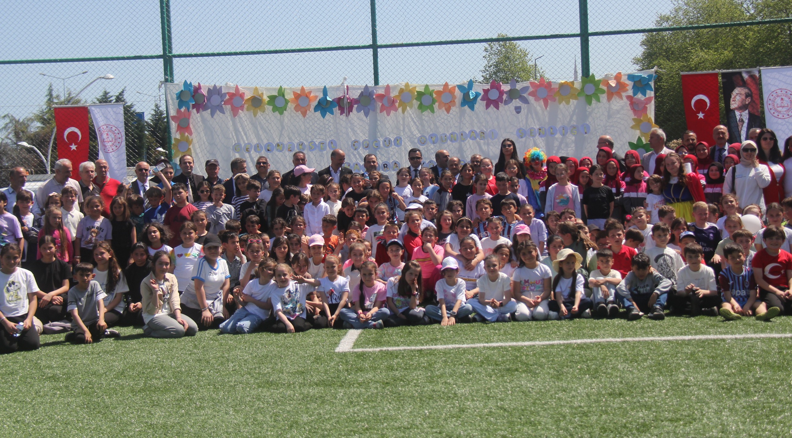 Trabzon'da Geleneksel Çocuk Oyunları Şenliği düzenlendi