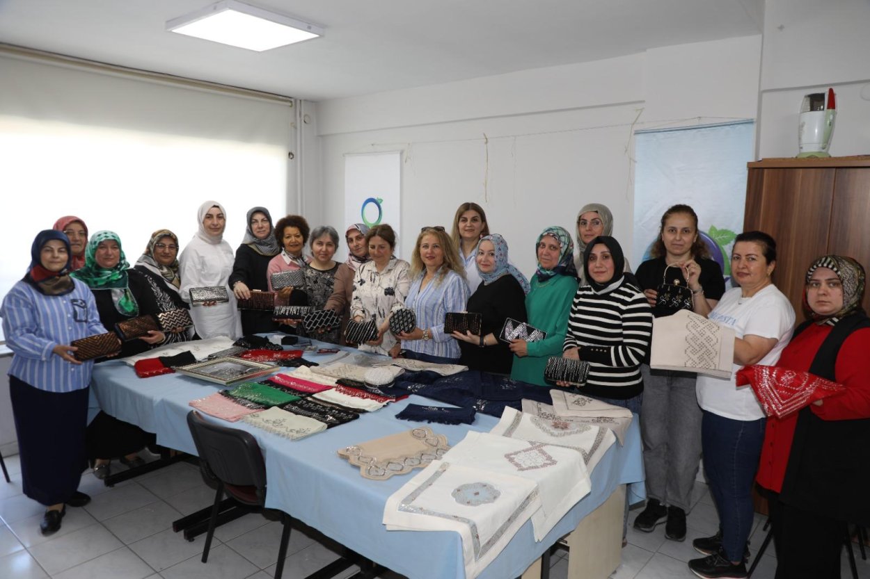 Ordu’da kadınlar tel kırma sanatıyla hem üretiyor hem kazanıyor