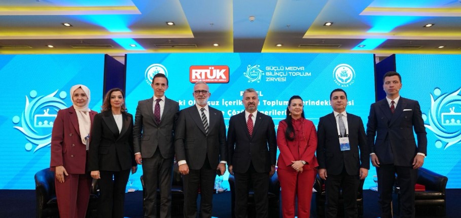 “Medyadaki Olumsuz İçeriklerin Toplum Üzerindeki Etkisi ve Çözüm Önerileri” Paneli Ankara’da gerçekleştirildi