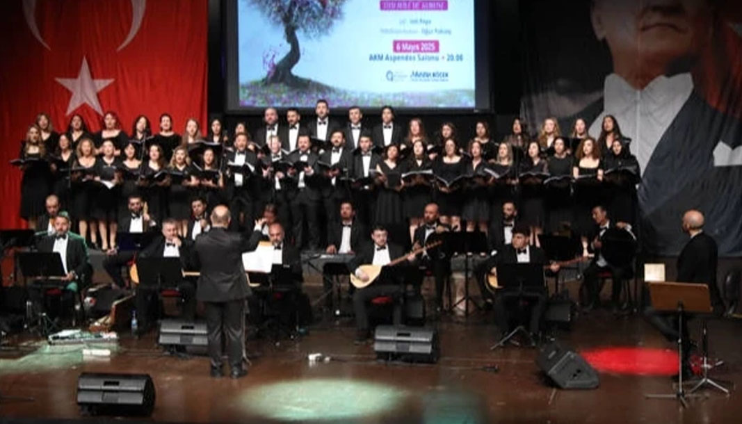 Antalya Büyükşehir Belediyesi THM korosundan bahar konseri