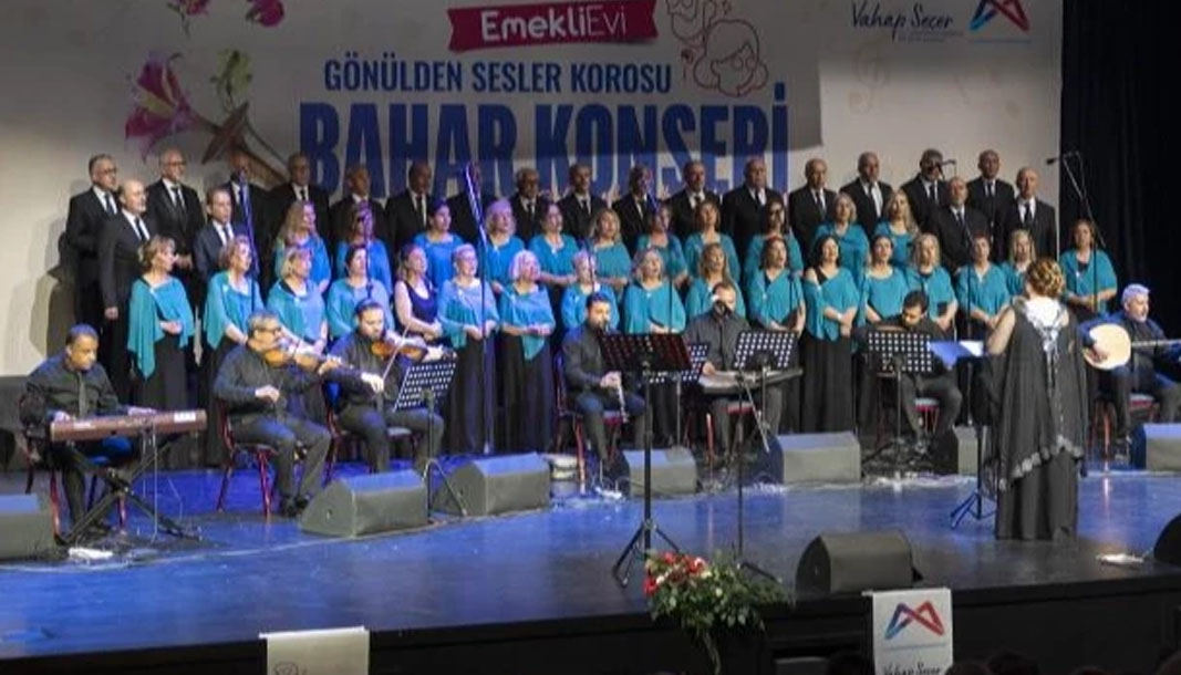 Mersin'de gönülden sesler korosundan ‘Bahar’ ziyafeti